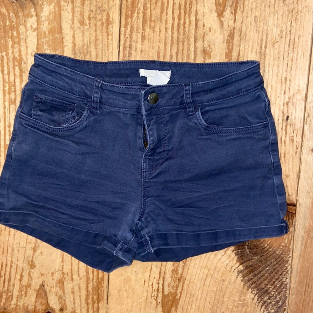 H&M - Navy Blue Jean Shorts (Size 4)